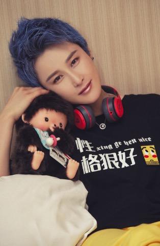 蒋璐霞竟与蒙奇奇抢奶瓶尽显"反差萌"