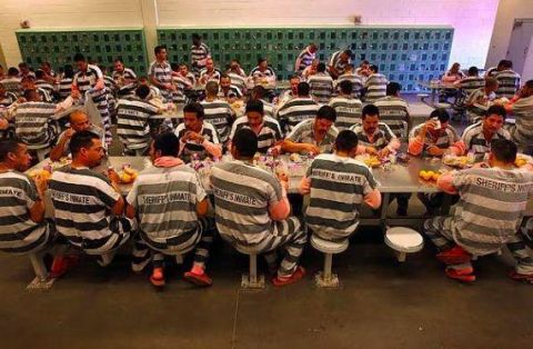 震惊! 澳洲监狱大罢工, 结果没有一个囚犯逃离!