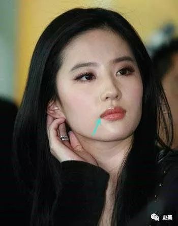 刘亦菲在直男心中秒杀范冰冰她的清纯感是怎么营造的