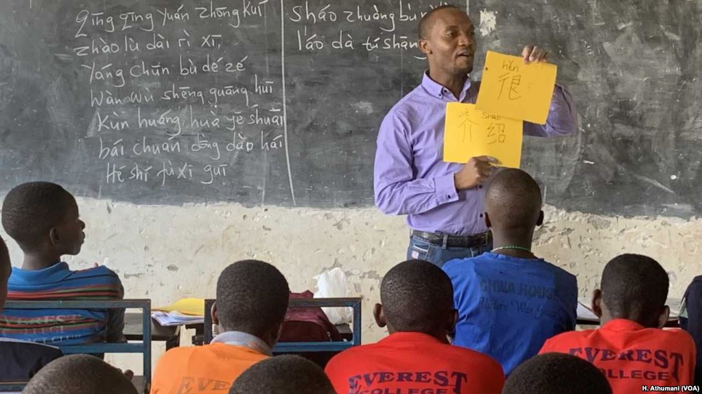 affirmation是什么意思？法语affirmation的中文翻译