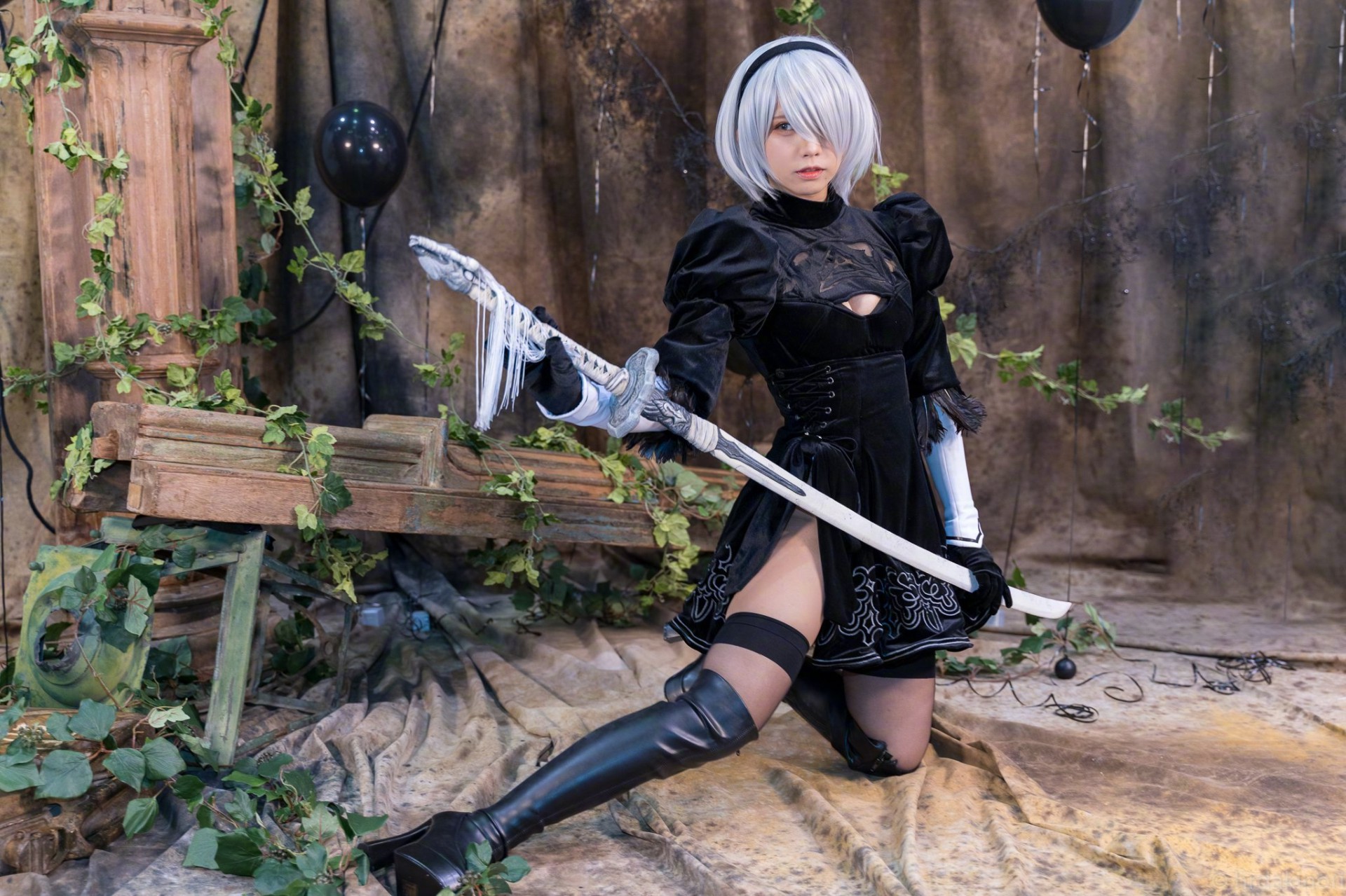 日本美女enako cos《尼尔》2b 黑丝美腿性感撩人