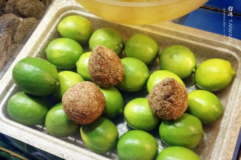 在世界上只有中国才有的水果吃法很特别一斤高达数百元