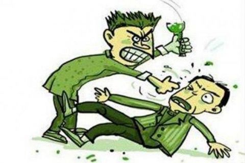 " 原来,是李强的哥哥李亮与打人男子吴方曾有矛盾,因为哥俩长得像