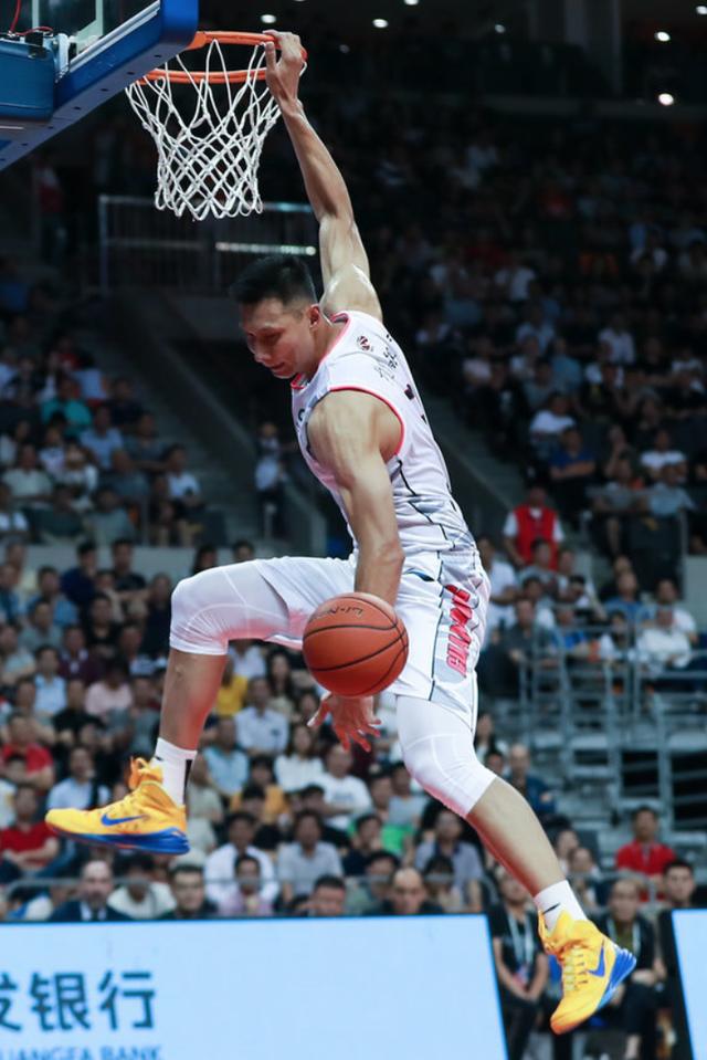 广东141:118大胜深圳男篮后,杜锋表示:大比分