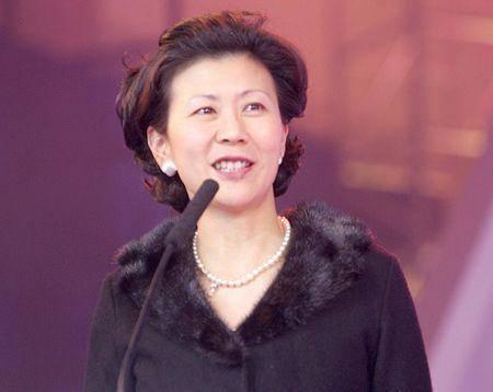 出生于1961年的周凯旋是土生土长的香港人,中学曾在香港最顶尖学校之