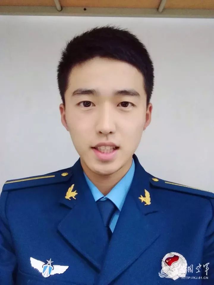 看了这组军校学员的对比照原来部队才是最好的选择