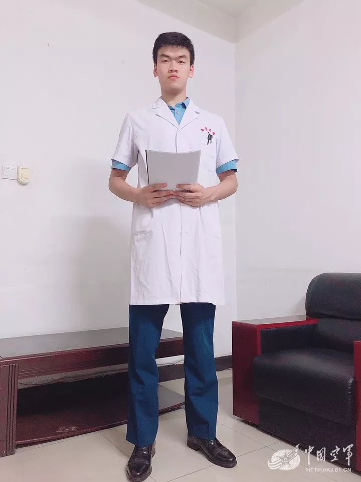 看了这组军校学员的对比照原来部队才是最好的选择