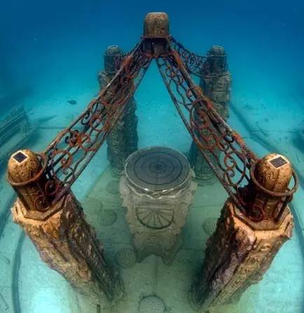 身后事也可以这么浪漫探秘神奇的海底墓穴