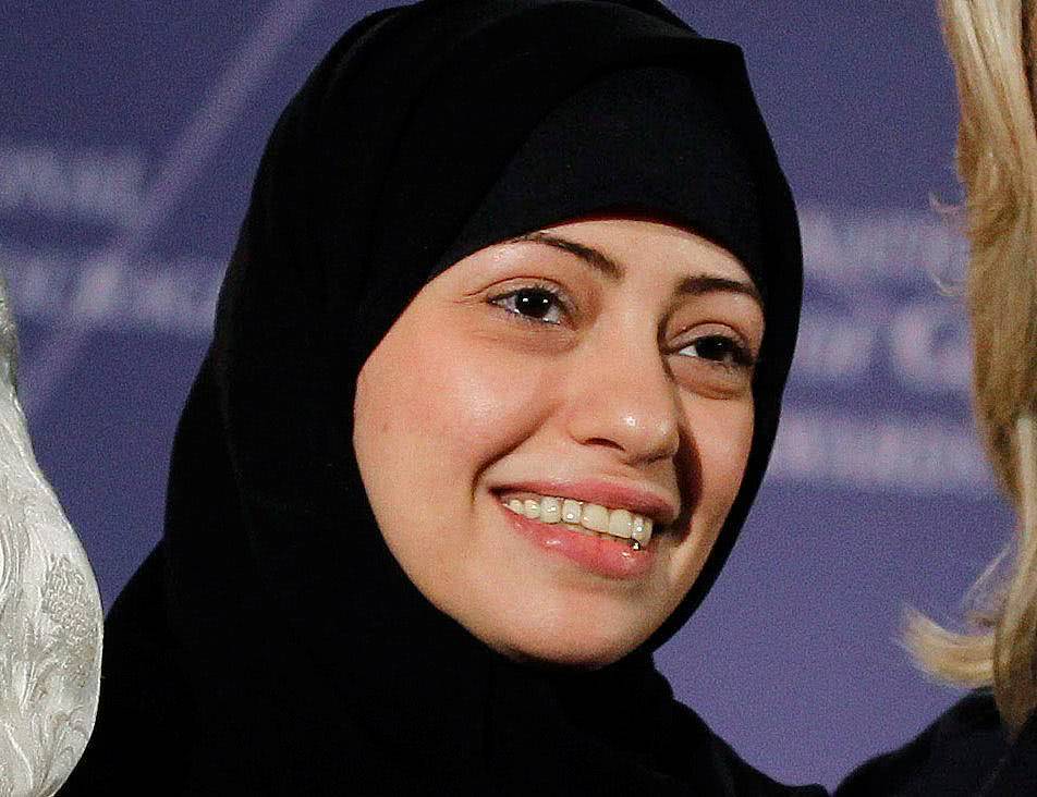 沙特阿美遭袭估值超2万亿美元超两个苹果女员工可不穿戴面纱