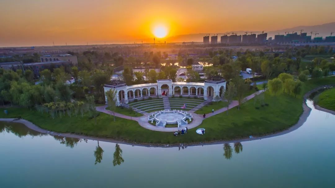 三沙源沿河公园 实景拍摄在此基础上,三沙源住宅社区楼王,特意设置十