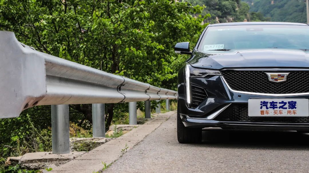 奔驰、宝马车主别眼馋！这台豪车只卖20多万，6.9秒即可破百！