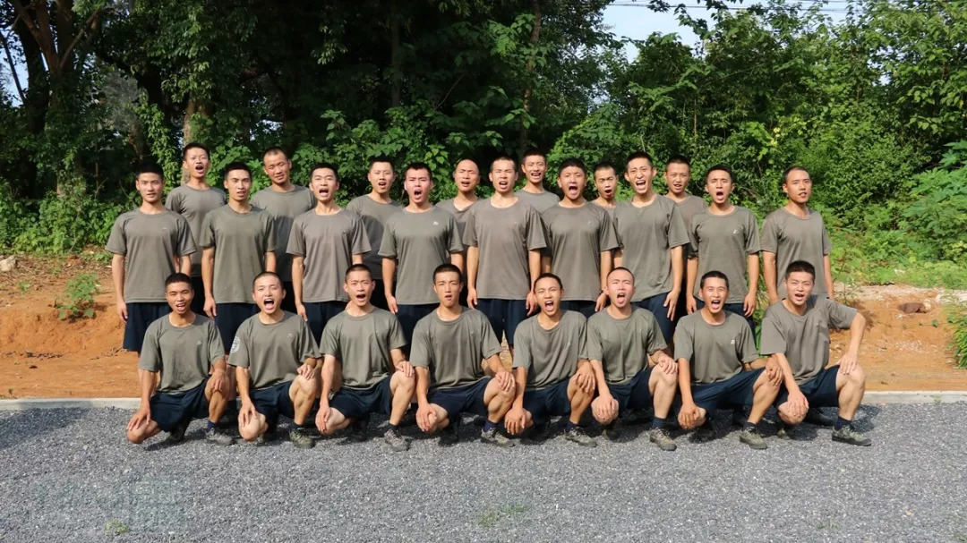 军营倒计时,难舍战友情