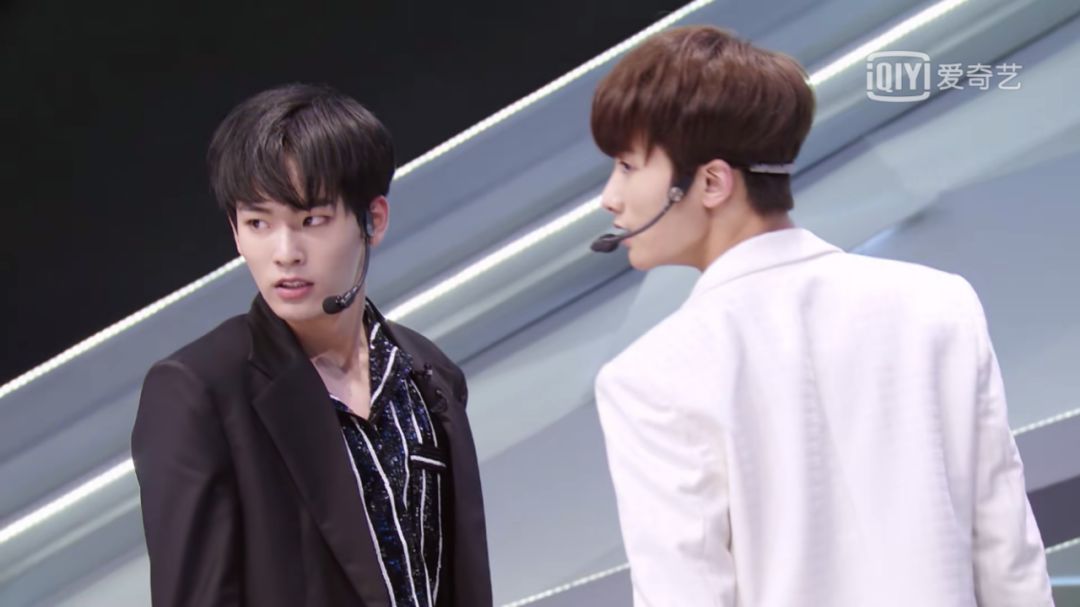 煽情部分也不能少啦,这位训练时间长达六年的姚明明↓,离开seventeen