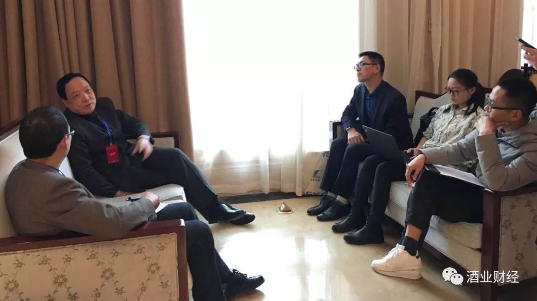 国台董事长_独家国台酒业董事长闫希军:计划调整完最晚十月底再报IPO