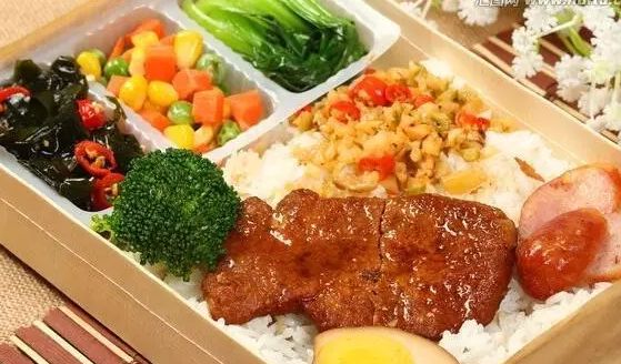 运用高端标准盒饭也能达到五星级日入万元不是梦