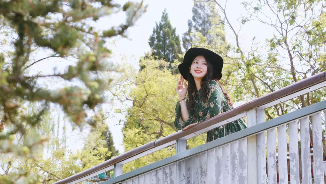 即便开着8万块的飞度,你也可以像她一样生活!