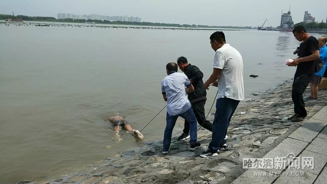 一人溺水一人施救 俩克东青年不幸双双溺亡丨警方提醒:天气炎热也不可