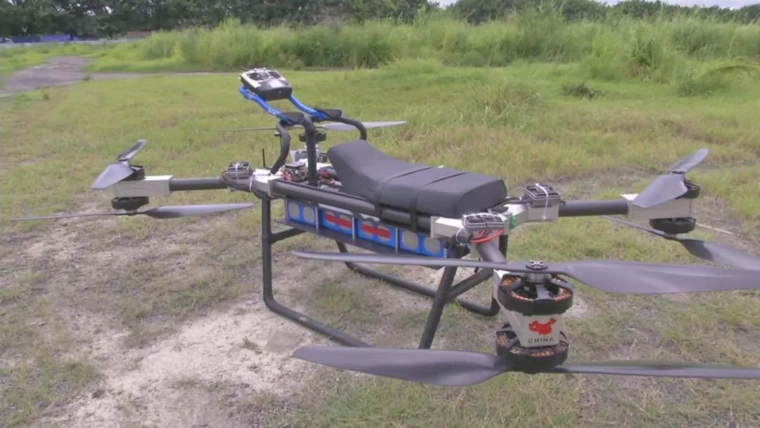 东莞男子自制国内首架"载人飞行摩托" 试飞了1560次|试飞|摩托|飞行器