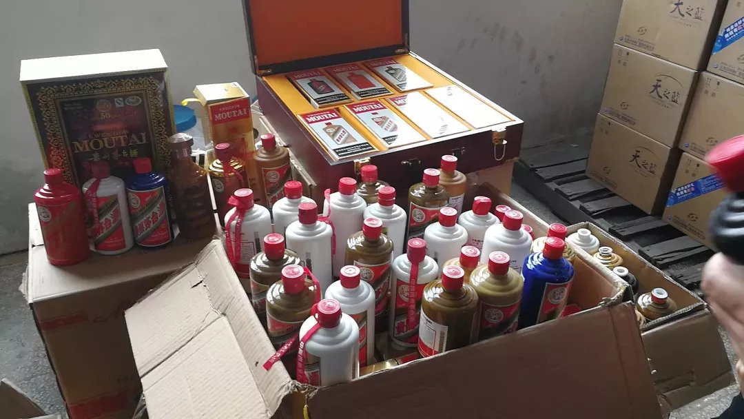 味儿不太对深圳警方查获一批假白酒这些牌子很多人喝