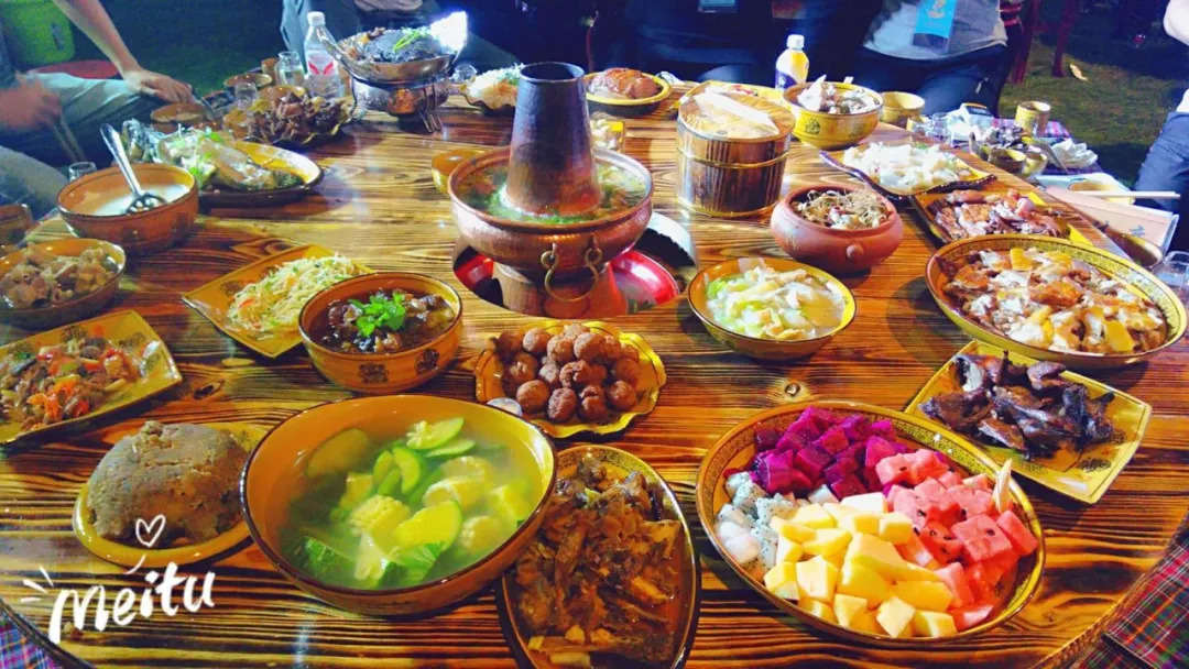仪式感满满!115道菜组成的句町王宴,上菜就按“三滴水”