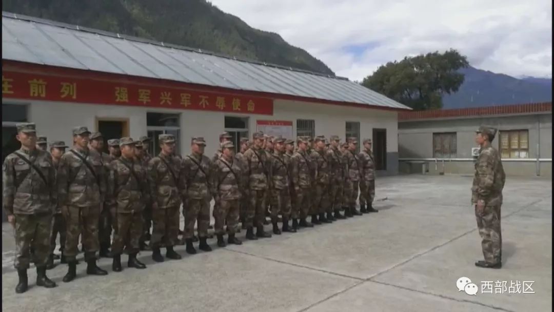 西藏林芝雅鲁藏布江河谷地段发生山体滑坡形成堰塞湖林芝军分区全体