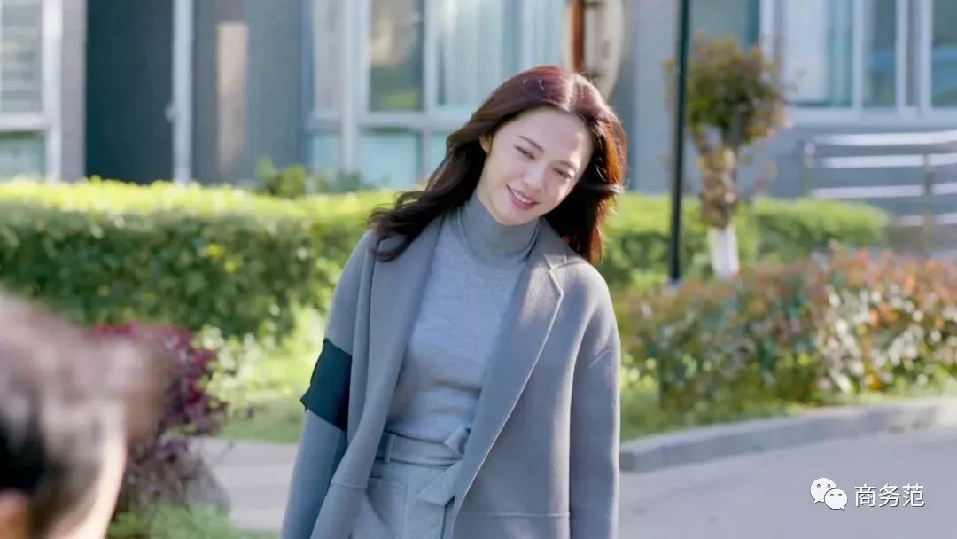 精英范我服气苏明玉70套衣服15个包开奔驰住楼王