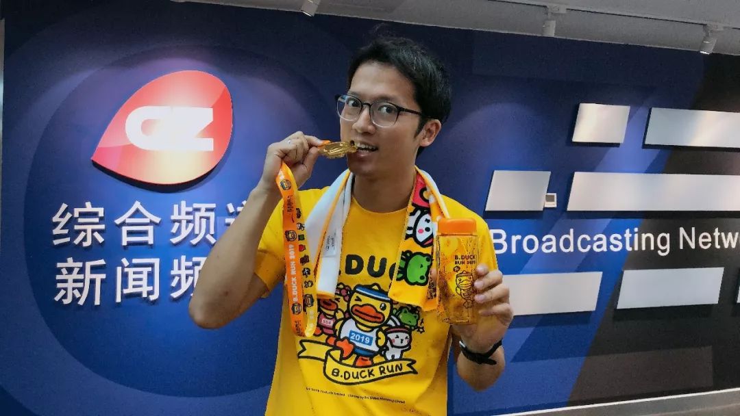 戳这里拿小黄鸭装备,更有一大波b.duck等你来偶遇!