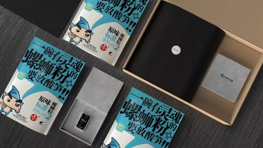 茅台帆布鞋，榴莲洗发水，还有白酒味儿的雪碧？ 这波跨界也太让人上头了叭！