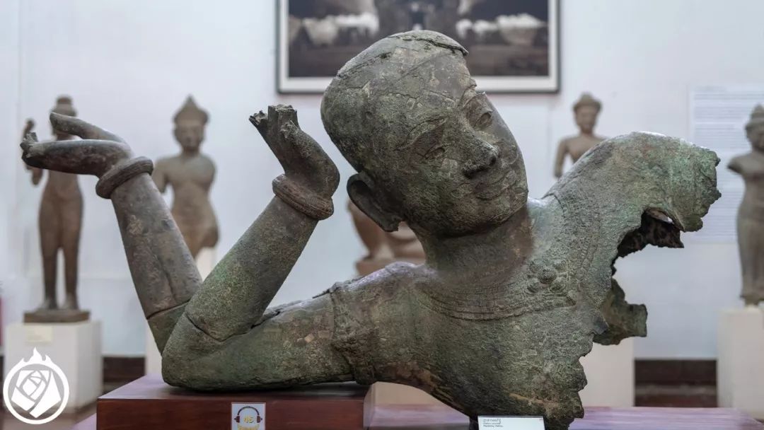 1296年,元成宗铁穆耳派遣使臣周达观前往真腊国宣喻天恩.