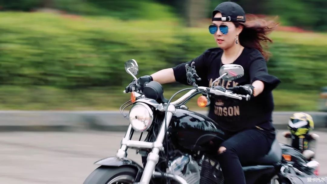 同样是女人人家就有哈雷骑看精分双子座的独白找答案