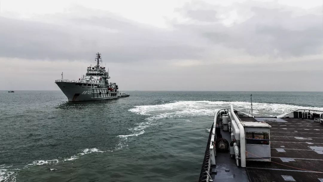 成功组织海上救援专项训练北拖739船位黄海某海域北部战区海军某防险
