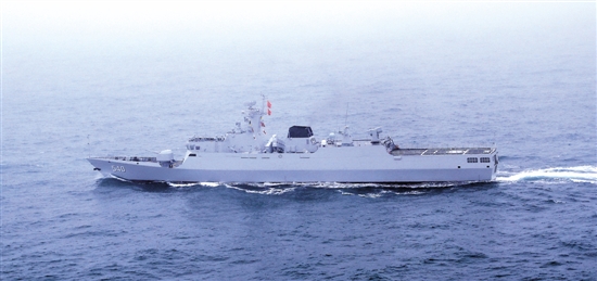 战舰驰骋驶向深蓝