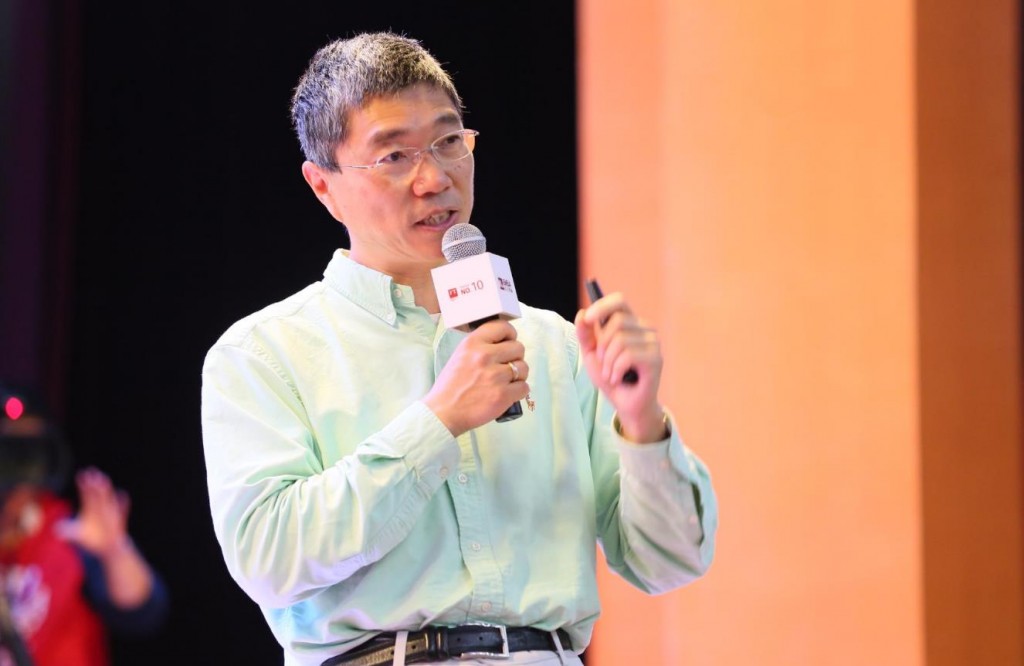 吴军教授谈区块链与明日世界如果人工智能是城市大脑iot是眼耳鼻舌