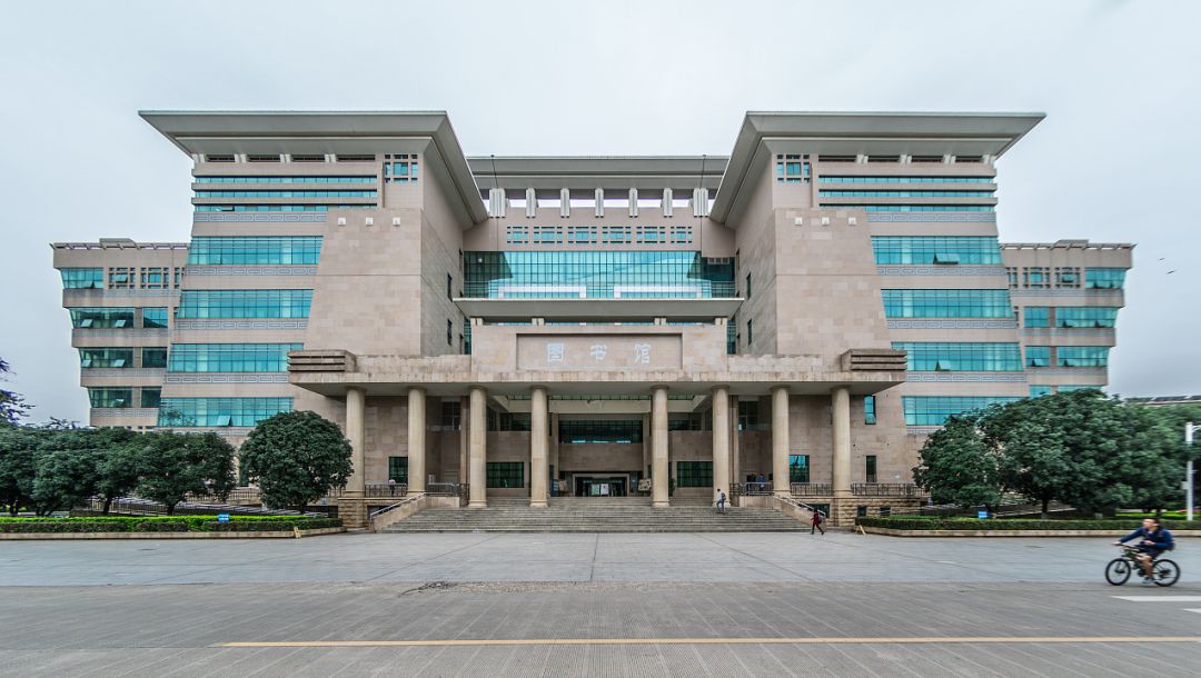西大书香四溢,你走万里路,我读万卷书|图书馆|西大|广西大学_新浪新闻