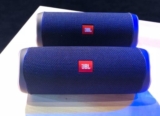 JBL Flip 5与Flip 4