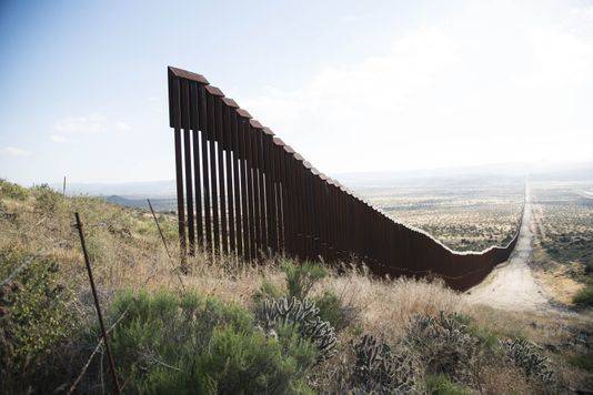 美国发起众筹修建边境墙 目前已筹到100万美元