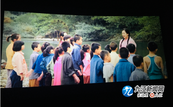 诠释了支月英老师为大山里的孩子带来的