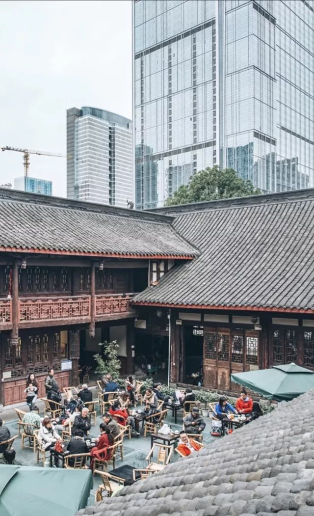 楼高的"望火台"就能把城墙内的火情看得一清二楚那时候的成都城很长一