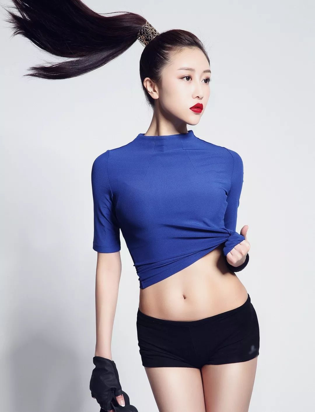 闪电侠穿的格子衬衫是什么(闪电侠穿的格子衬衫)