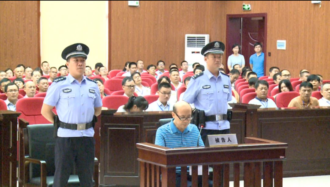 为桂林市华奥体育有限公司,何某祥,唐某桂,郑某春等公司和个人在获取