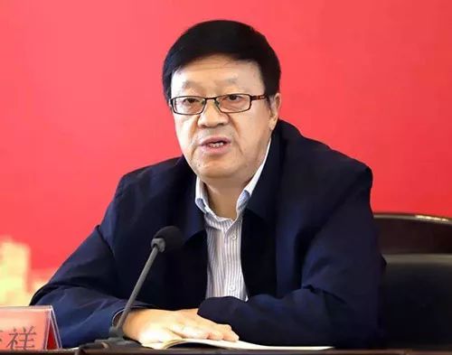 中央校原校委委员、一级教授韩庆祥