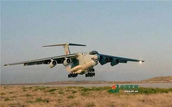 【装备】中国运20现身中部战区空军机场 将开始替换伊尔76