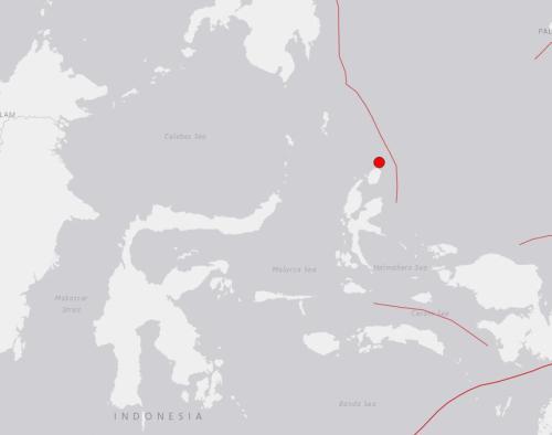 印度尼西亚东北部海域发生5.0级地震。（图片来源：美国地质勘探局网站截图）
