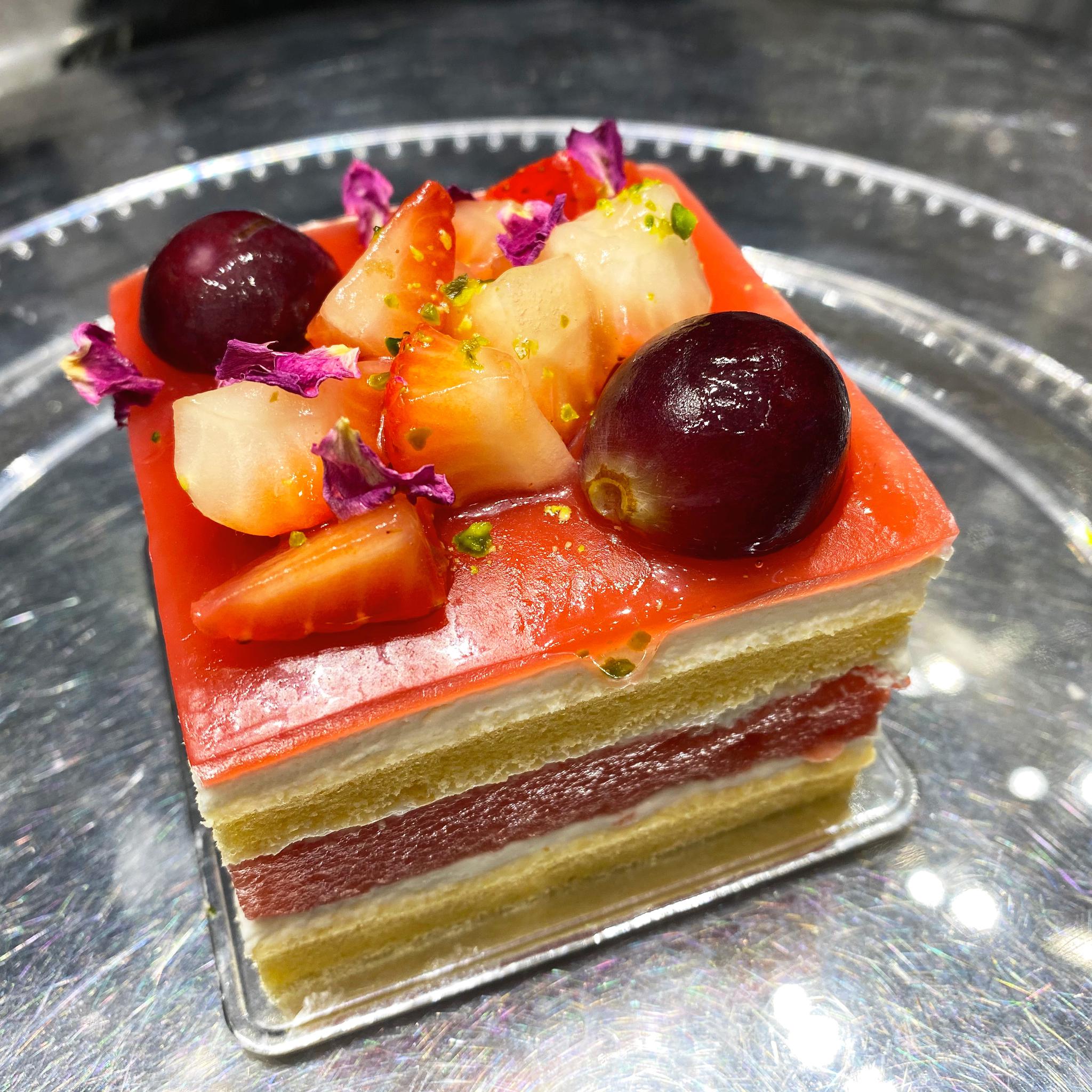 乐乐茶蛋糕新品首发探店哪款最值得打卡│评测