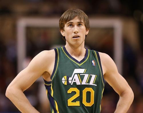 nba那些开始看着很丑萌,几个赛季之后突然转为型男的球星!