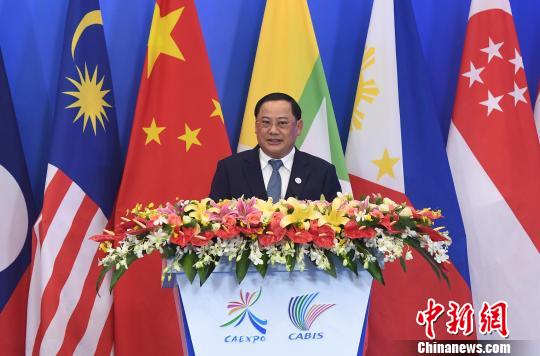 老挝副总理宋赛·西潘敦在第16届中国—东盟博览会、中国—东盟商务与投资峰会开幕式上致辞。　俞靖　摄