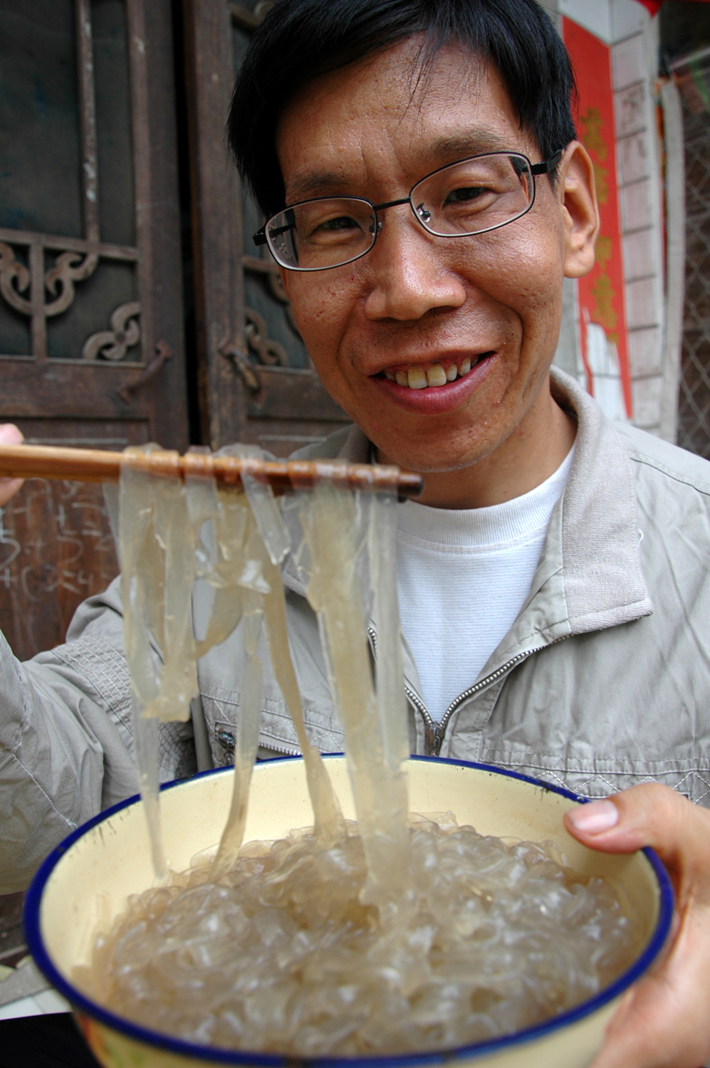 蒋二军每天的主食粉条。