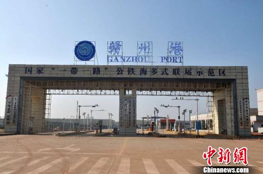 江西两会代表委员聚焦赣州国际港建设