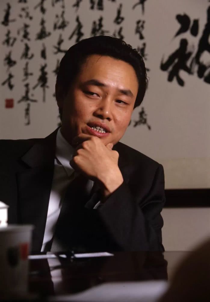 谁在等黄光裕出狱?除了国美,杜鹃,还有他们