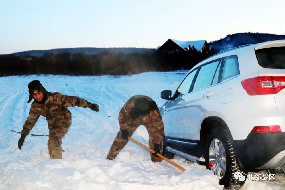 零下40摄氏度,"北极"哨兵解救遇险游客|北极|战士|北极村_新浪军事